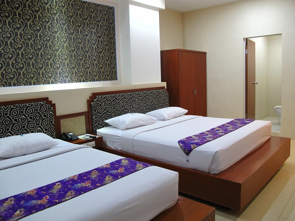 Gaja Hotel Pekanbaru Exterior foto